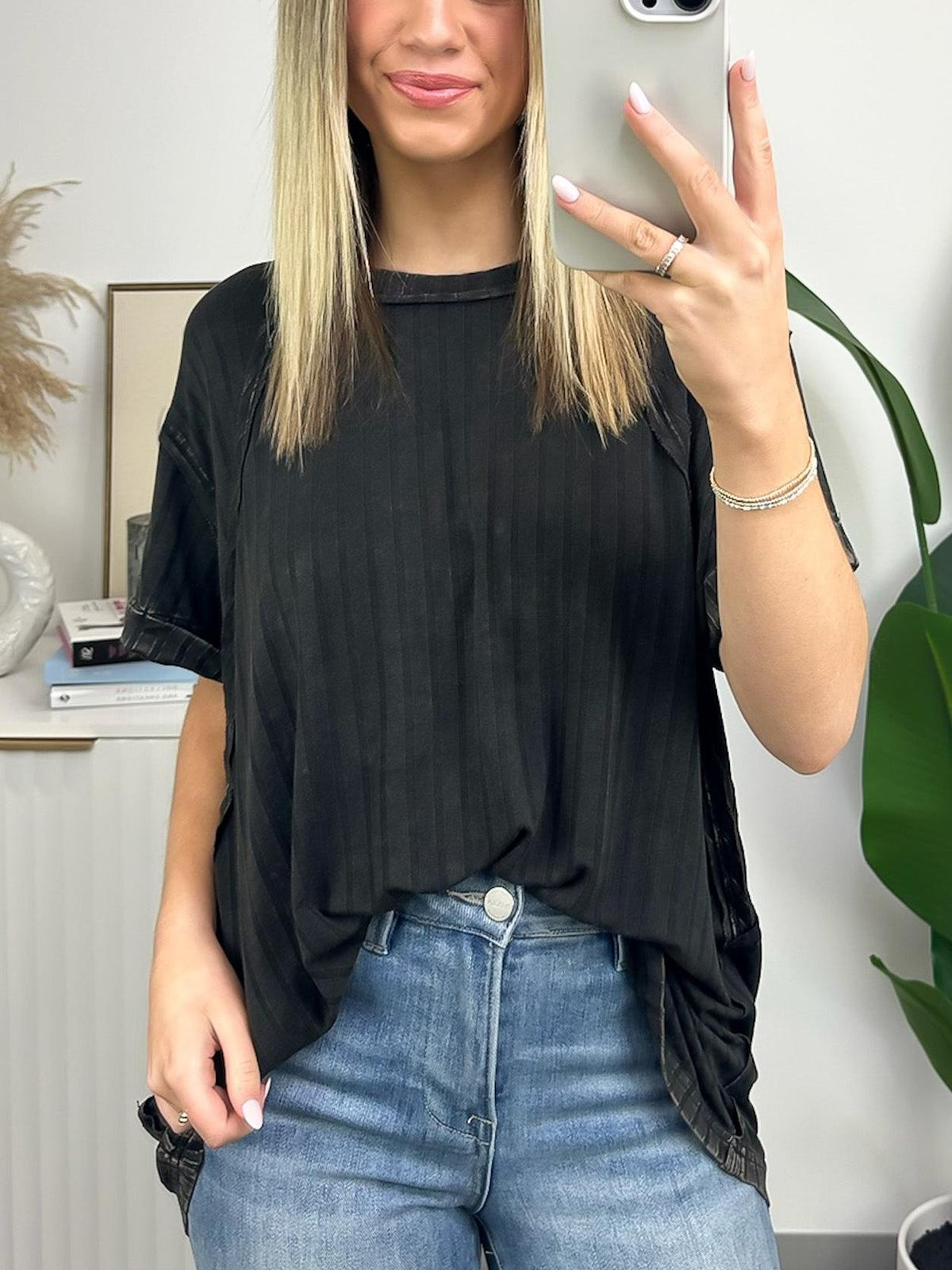 Damen-T-Shirt in lockerer Rippstrick-Optik mit Mineral-Waschung (2 kaufen, Versand gratis)
