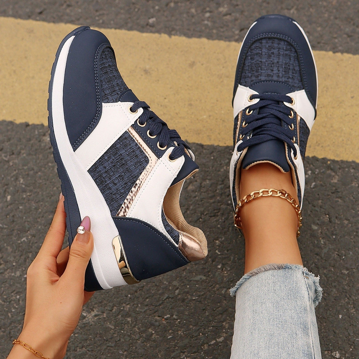 Bequeme orthopädische Schuhe für Damen