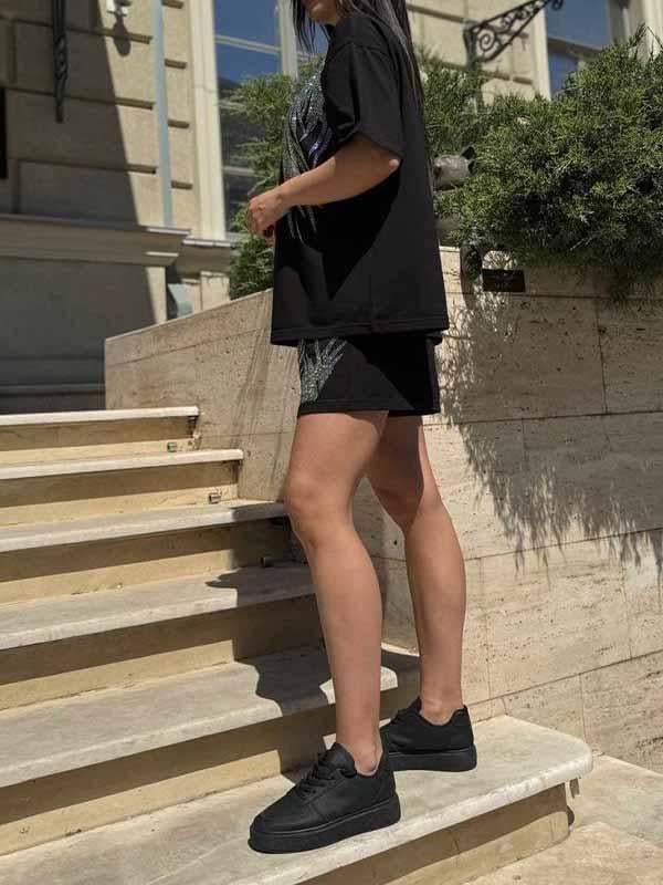 Ensemble deux pièces col rond et manches courtes pour femme