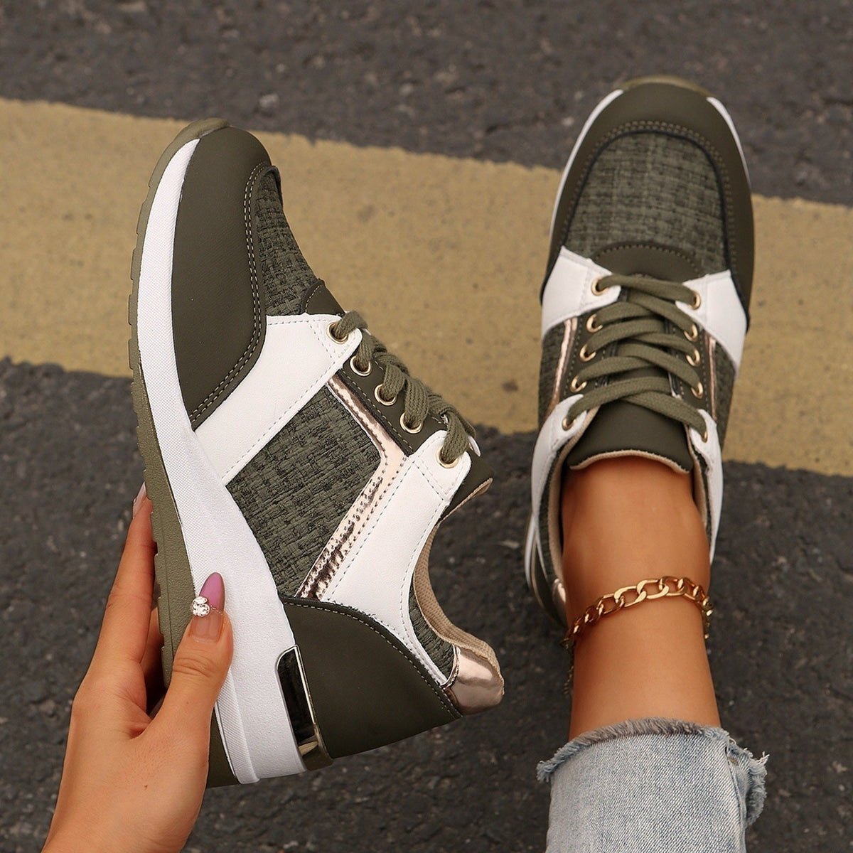 Bequeme orthopädische Schuhe für Damen