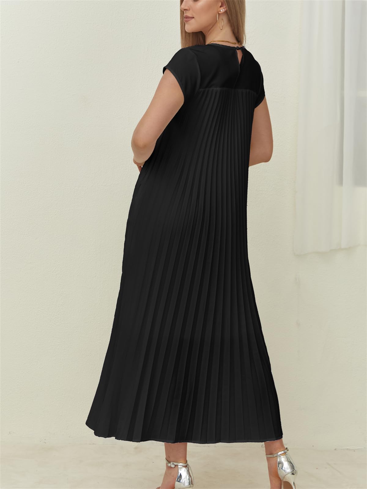 Fließendes Maxikleid für Damen mit Flügelärmeln und Plisseefalten (2 kaufen, Versand gratis)