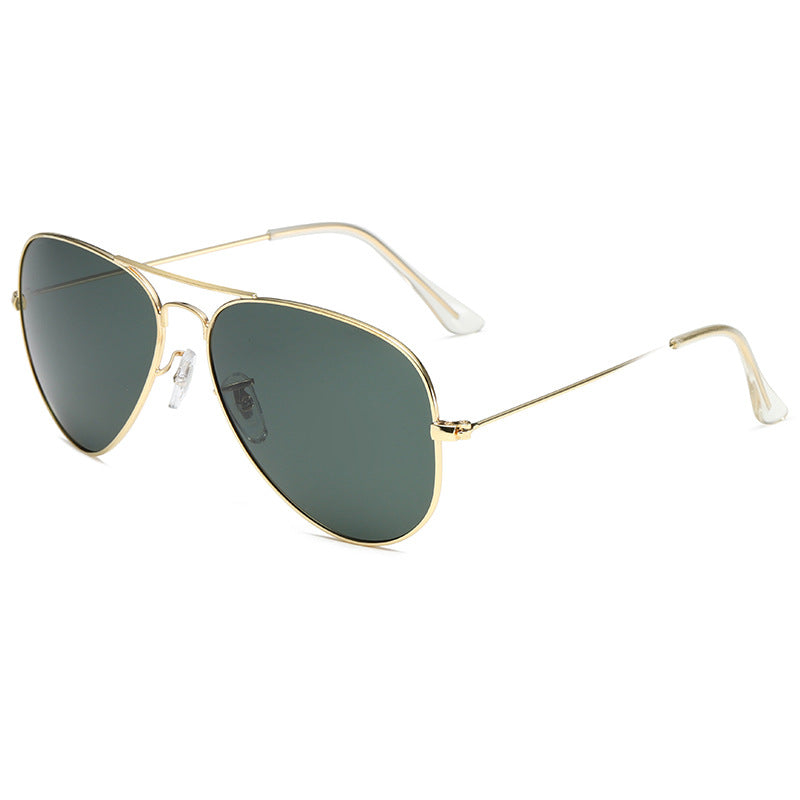 Klassische Pilotenbrille mit Glaslinsen