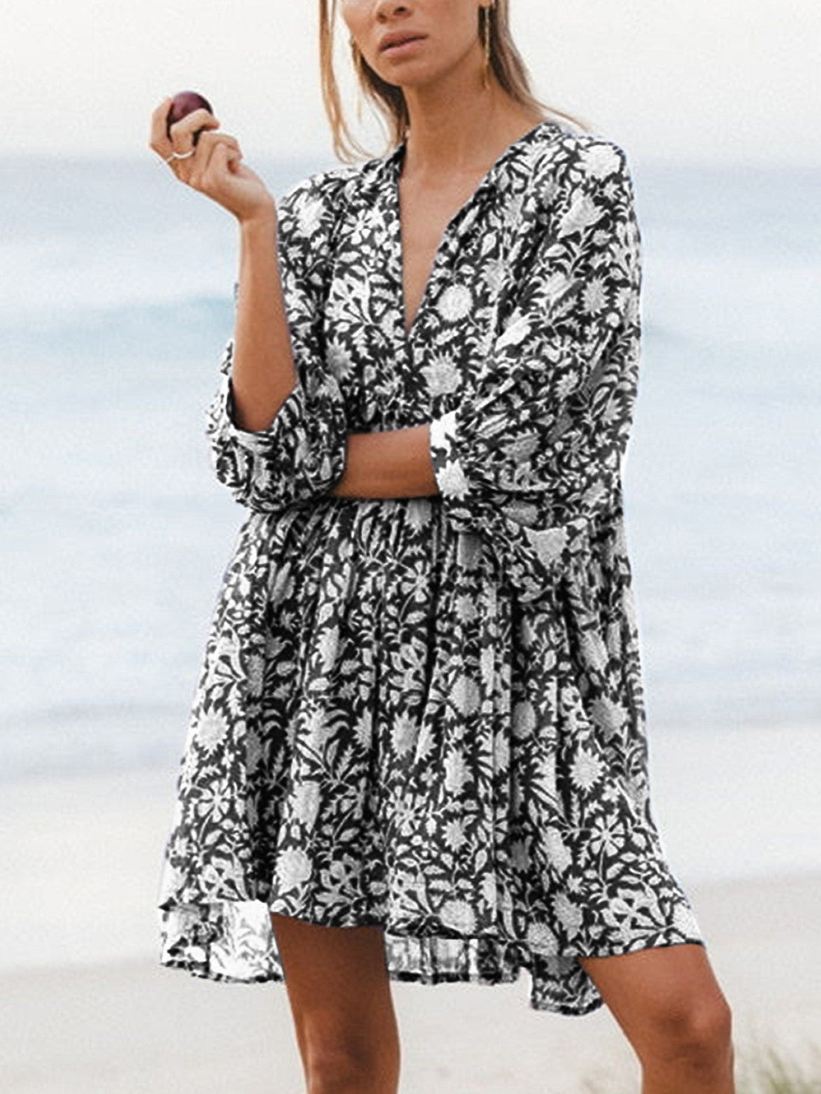 Kurzes Damen-Tunika-Kleid mit V-Ausschnitt, halblangen Ärmeln und Blumenmuster (2 kaufen, Versand gratis)
