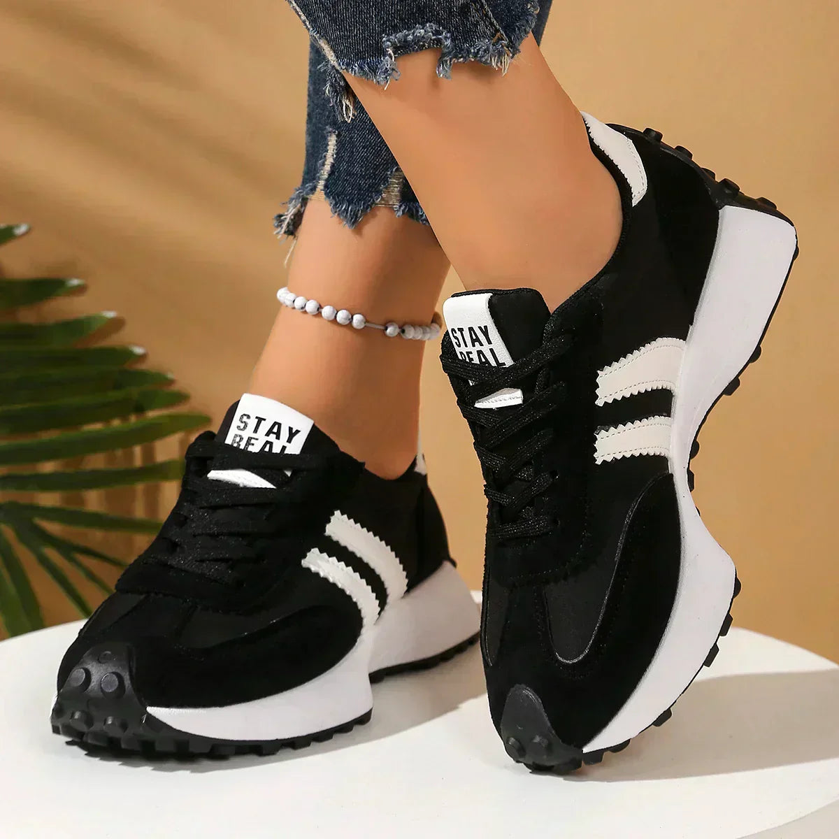 Stay-Real Sneakers | Retro-Style, der zu allem passt