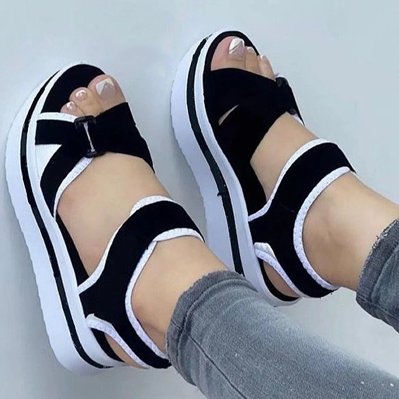 Orthopädische Schwebesandalen