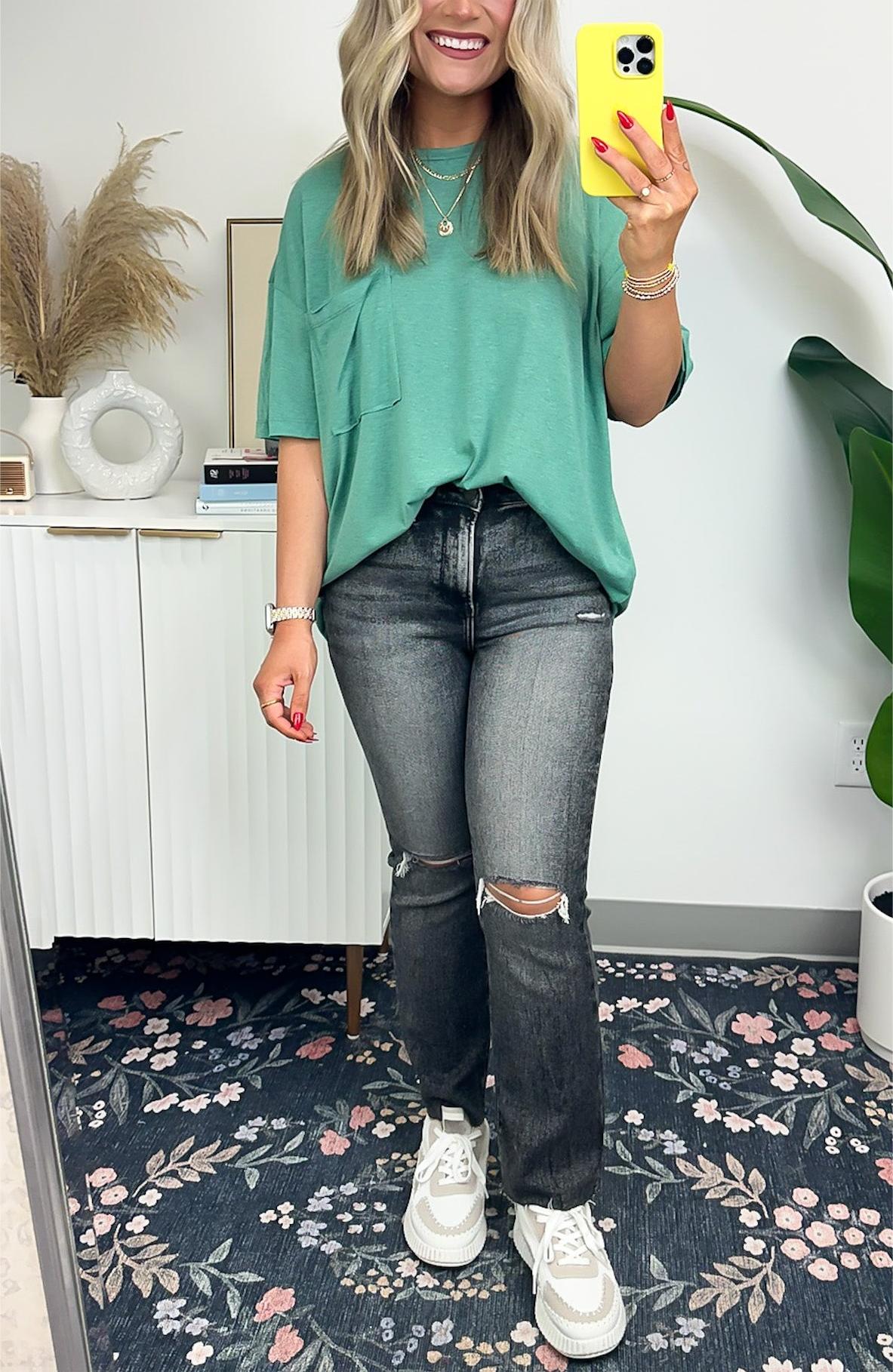 Damen-T-Shirt mit kastiger Passform und offenem Saum (3 kaufen, Versandkostenfrei)