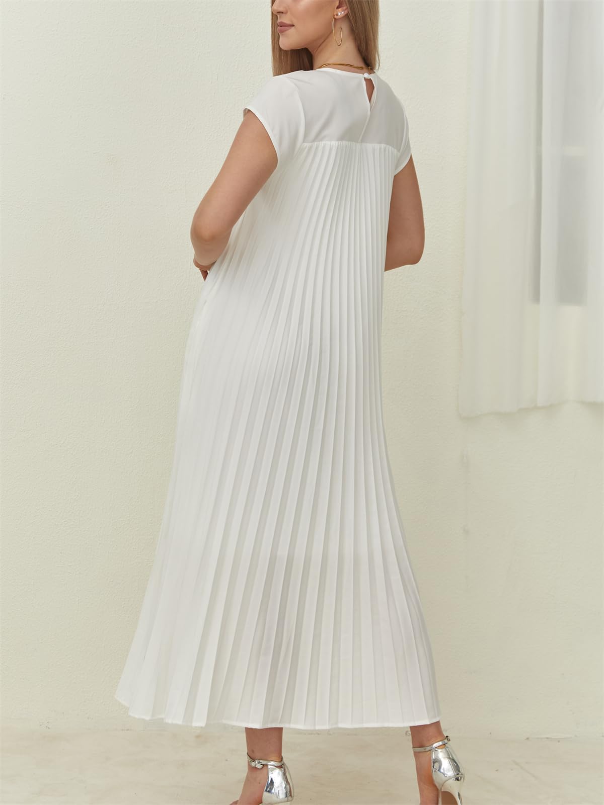 Fließendes Maxikleid für Damen mit Flügelärmeln und Plisseefalten (2 kaufen, Versand gratis)