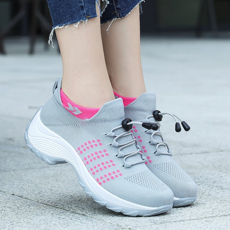 Comfortable women's shoes with air cushion support to reduce back and knee stress