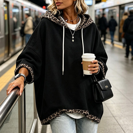 Damen-Hoodie mit Leopardenbesatz – Lässig geschnittenes Sweatshirt mit Kordelzug